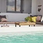Casa Tagoo Mykonos Hotel 3*